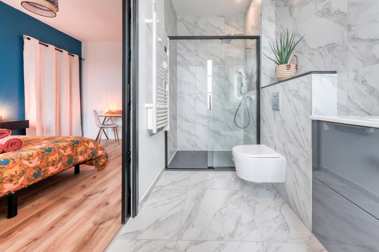 Appartement Superbe 2 Pieces Avec Jacuzzi Privatif Face Gare Proche Cathedrale à Chartres Extérieur photo