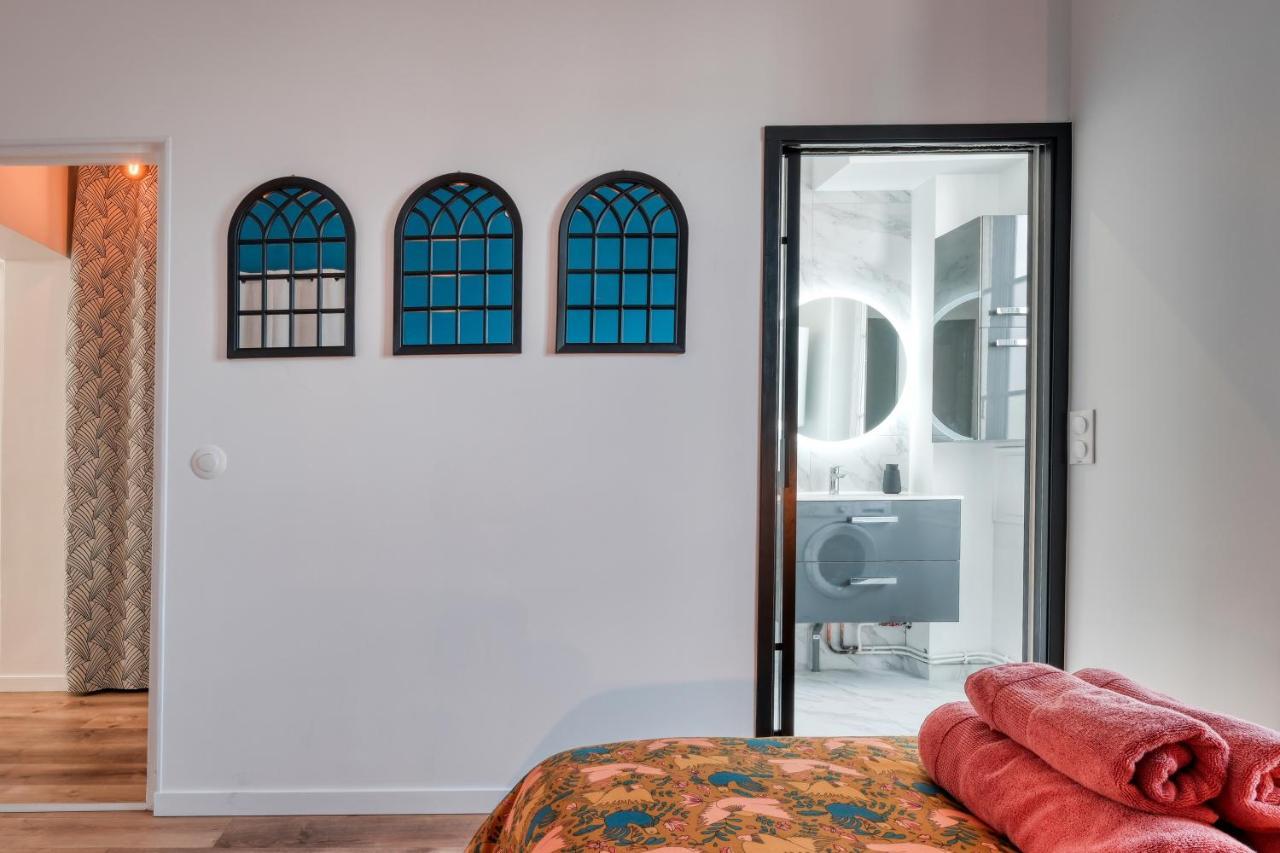 Appartement Superbe 2 Pieces Avec Jacuzzi Privatif Face Gare Proche Cathedrale à Chartres Extérieur photo